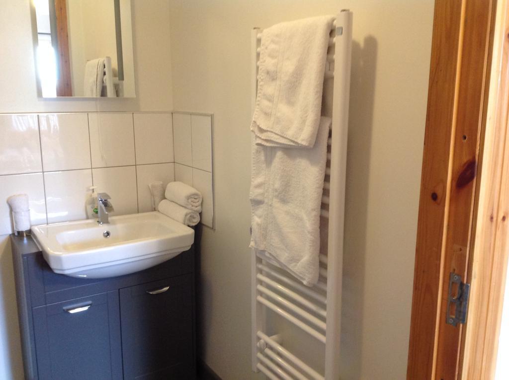 Dunroamin Self-Catering Apartment 애비모어 외부 사진