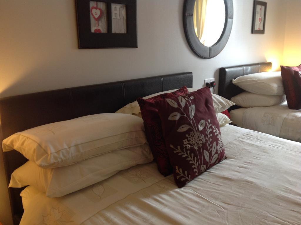 Dunroamin Self-Catering Apartment 애비모어 외부 사진