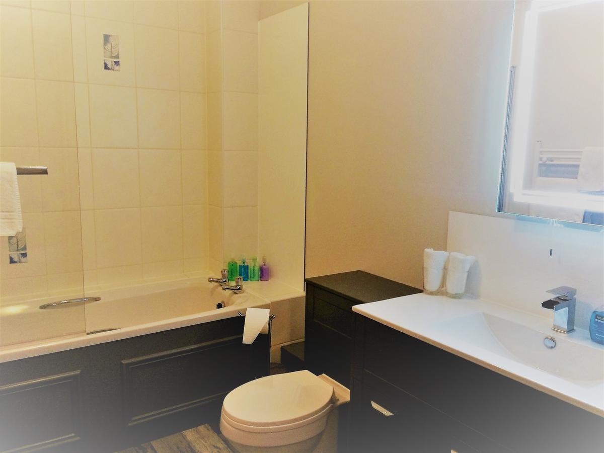 Dunroamin Self-Catering Apartment 애비모어 외부 사진