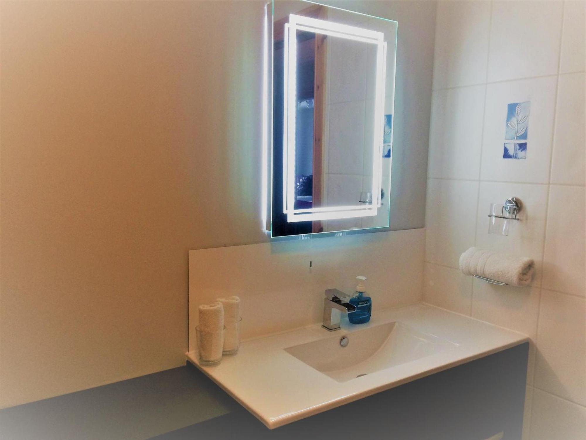 Dunroamin Self-Catering Apartment 애비모어 외부 사진