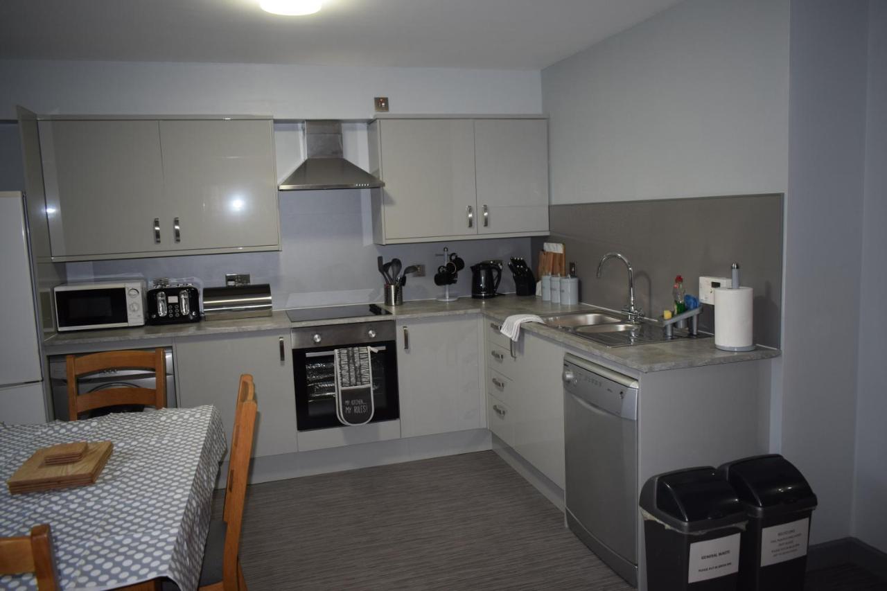 Dunroamin Self-Catering Apartment 애비모어 외부 사진